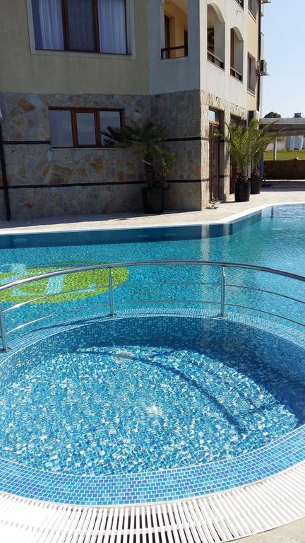 Toma's - Front Hotel Tsarevo